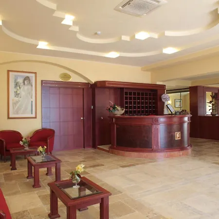 Relais Dei Normanni Hotel Monte SantʼAngelo