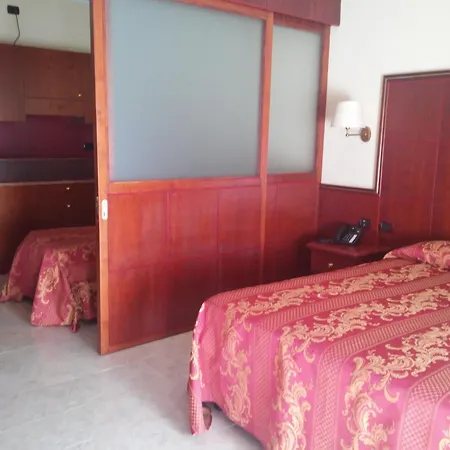 מלון Relais Dei Normanni