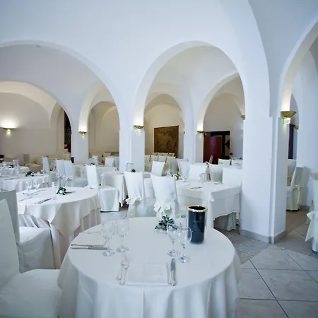 Szálloda Relais Dei Normanni Monte SantʼAngelo
