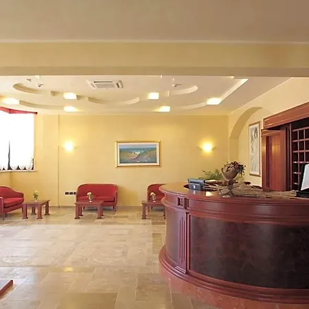 Hotel Relais Dei Normanni 4*