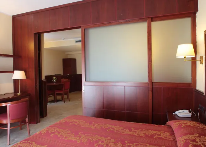 Relais Dei Normanni فندق 4*