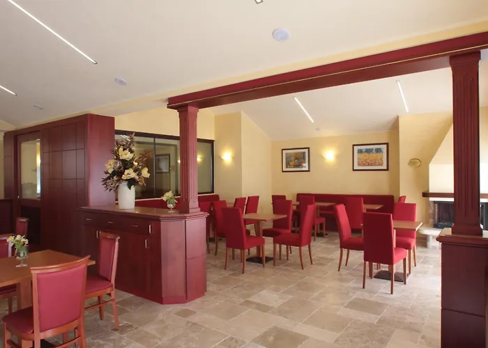 Relais Dei Normanni Hotel 4*