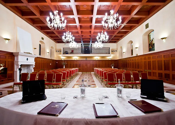 Relais Dei Normanni Hotel 4*